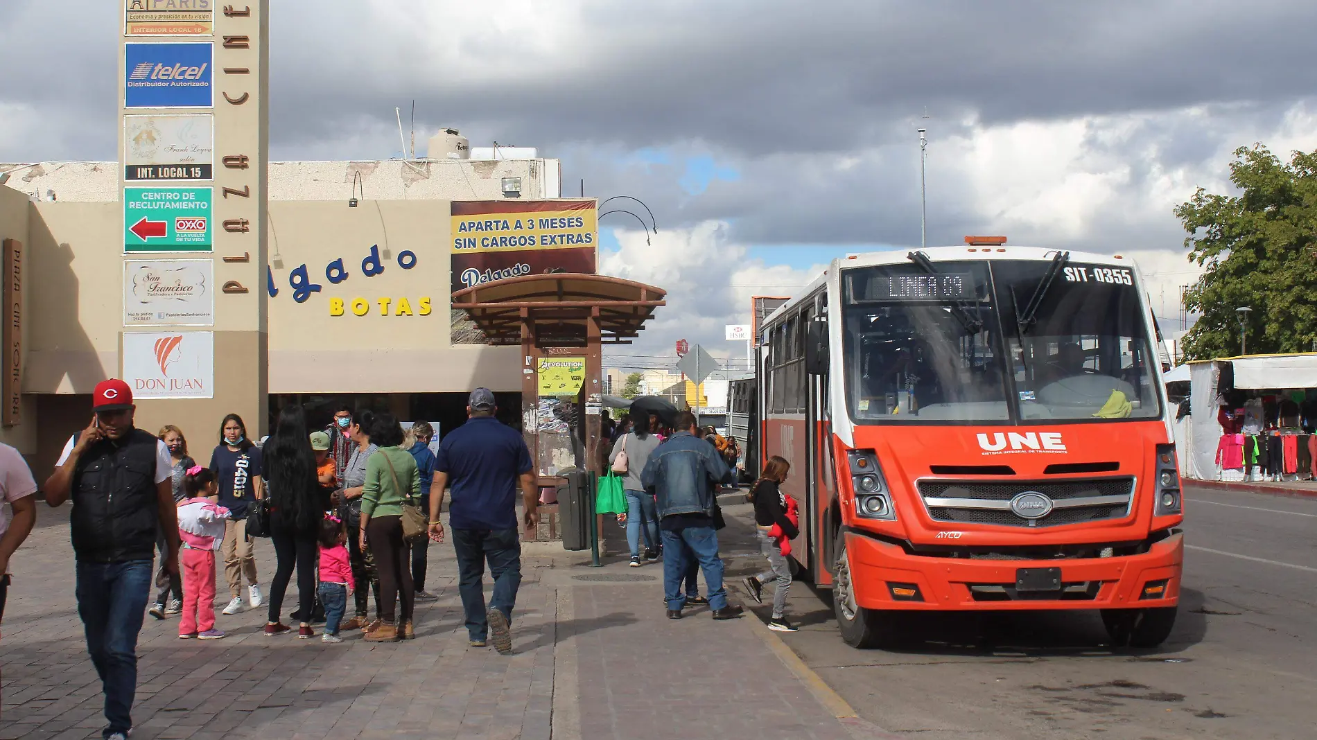 Camiones UNE transporte urbano - Mike Acosta  (2)